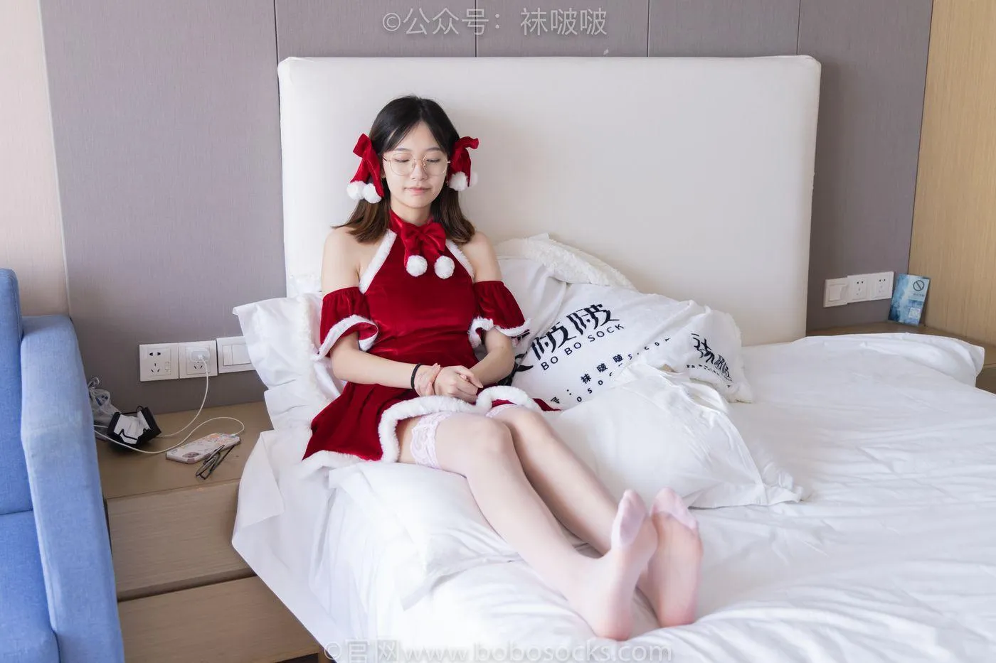[BoBoSocks袜啵啵]NO.043 小甜豆-圣诞服、平底鞋、高跟鞋、白色渔网袜 [165P]插图9
